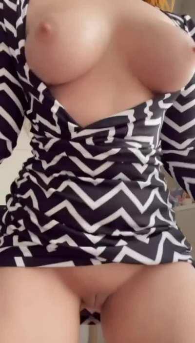 Let Me Hypnotize You With My Bouncy Tits And Pussy Bo