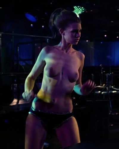 Topless Julie Mcniven In Carlito S Way Rise To Power