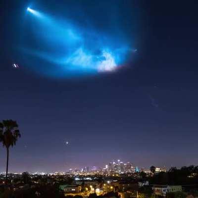 Timelapse of a Falcon 9 rocket taking off over LA