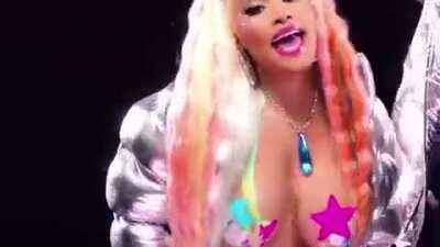 Nicki Minaj Trollz Compilation I made - she so fine