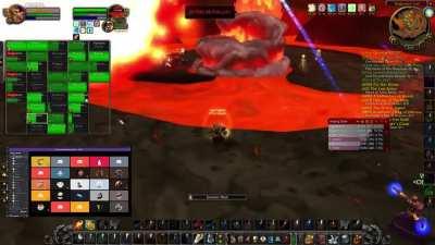 Throwback to 2019 Classic WoW 40-men Raid Experience on Faerlina, Alliance