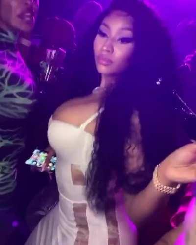 Nicki Minaj tits