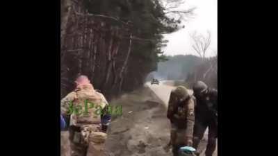 Moment right before tank shot at Ukrainian grouping (new angle)