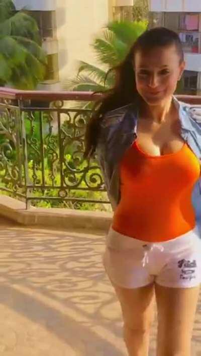 Ameesha Patel 😍😍💦💦