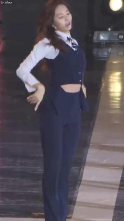 Tzuyu bodyroll