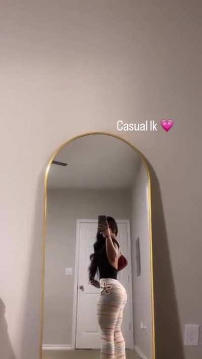 Casual but sexy 😏