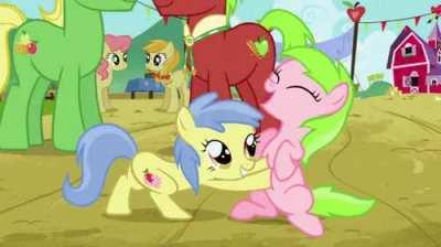 Vital information; ponies give each other belly rubs