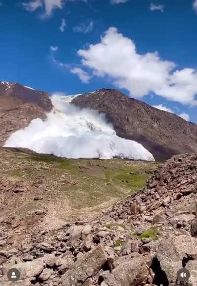 Man completely underestimates the speed and power of an avalanche.