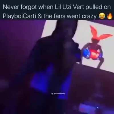 Uzi made gangsta entry on carti's concert