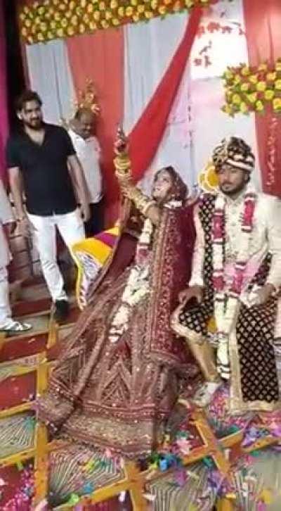 In Uttar Pradesh's Hathras, bride fires 4 rounds of shots in the air during her wedding ceremony