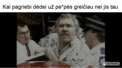 Jį išvežė pikti dėdės :(((