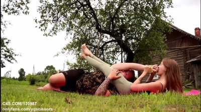 young goddess headscissor ko