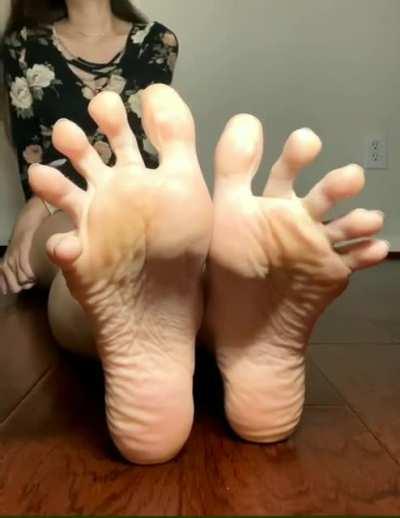 Long toes with good toe spreading