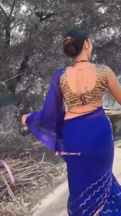 Meenu Raj Saree Navel Hot 