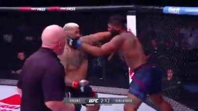 Mark Hunt lands some incredible power punches on Curtis Blaydes shortly before getting taken down.