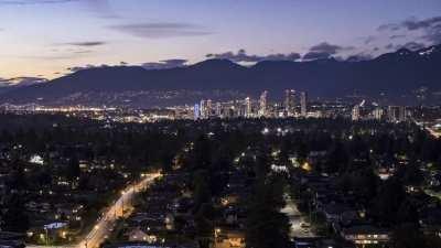 Evening timelapse from last night looking at the Brentwood skyline.