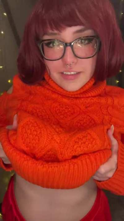 Ever wondered what Velma was hiding under that sweater?