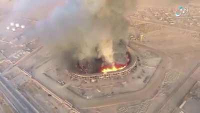 Quadcopter drone drops a grenade on a large Syrian Army ammo depot in Deir ez-Zor, causing a massive cook-off(October 15th, 2017)