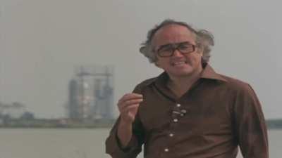 James Burke with the best timed TV shot you will ever see.... BBC - 1978