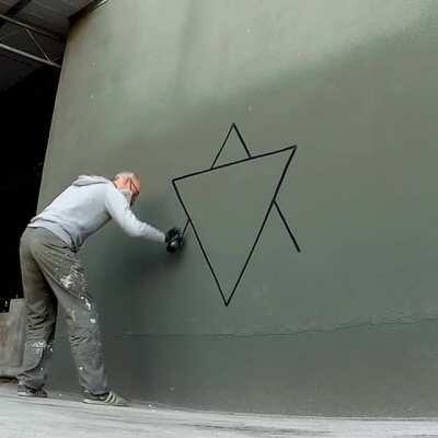 Bond Truluv and his amazing freehand geometry.