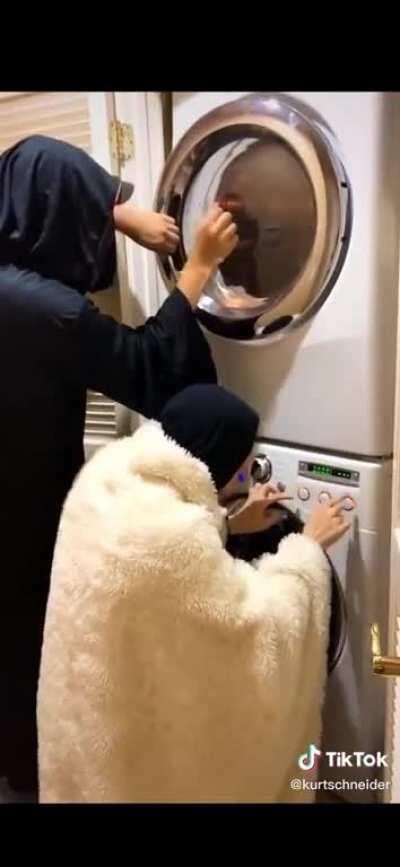 [NO SPOILERS] Game of Thrones theme song on Washing Machine