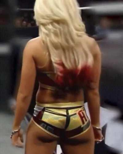 Alexa Bliss booty