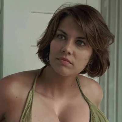 lauren cohan cleavage