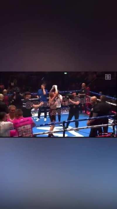 Only Fans Boxer Daniella Hemslev Is Going Viral for flashshing The Crowd On Live T.V. After Her Very First Win