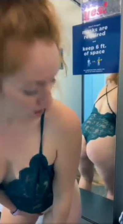 Ginger Milf Masturbation 1. Masturbation in changing room. Name- Alberta Couple