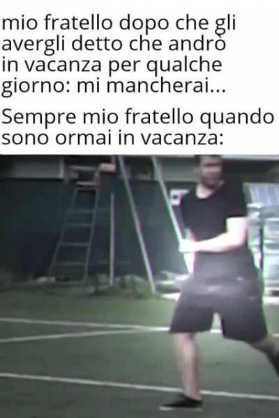 Primo meme video, spero vada tutto bene. Comunque ringrazio il grande e unico u/es4flu0rurod1zolf0 (non so dove vanno messe le maiuscole) per questo templte epico.