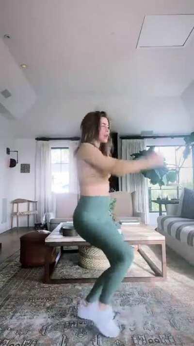 Shaking that amazing body