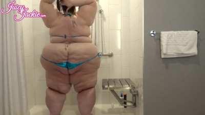 ssbbw jacky in the bad