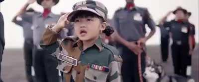 Indian Army heard the viral singing of National Anthem by a 5 year old girl named Esther Hnmate from Mizoram. They traced her & with army band recorded the National Anthem. Results were simply mesmerizing. See the girl 👧 in uniform too. 🙏🙏🇮🇳 Jai Hind