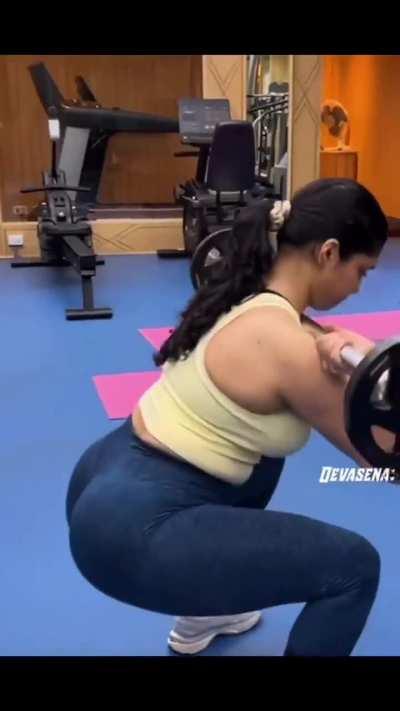 Ritika Singh gym workout