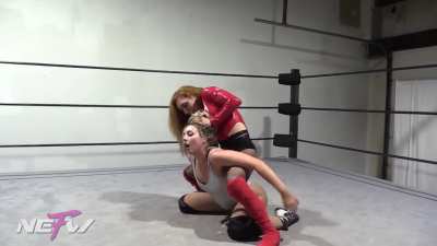 Weak jobber Gia Miller is probably the only wrestler pathetic enough to get completely KO'd via hairpulling