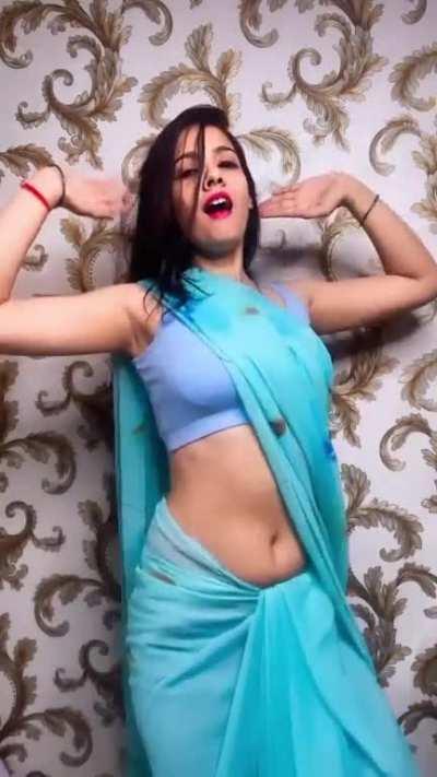 Aakansha Jangir Sexy Navel ♥️♥️