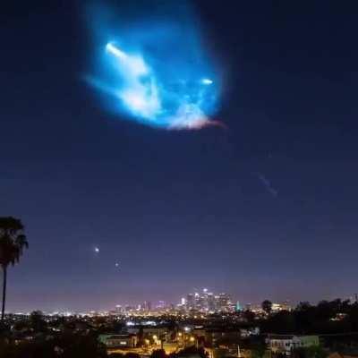 SpaceX Falcon 9 creates a 