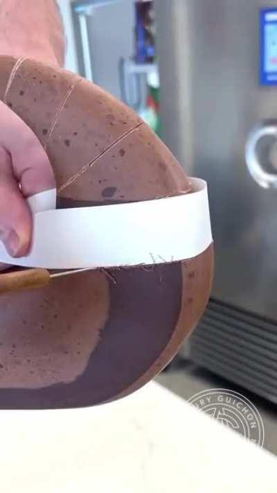 amaury guichon making a chocolate crocodile