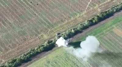 Ukrainian T-64BV tank fires at the Russian T-72B3 tank at close range. Zaporizhia region, recent footage