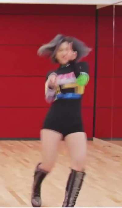 ITZY - Ryujin