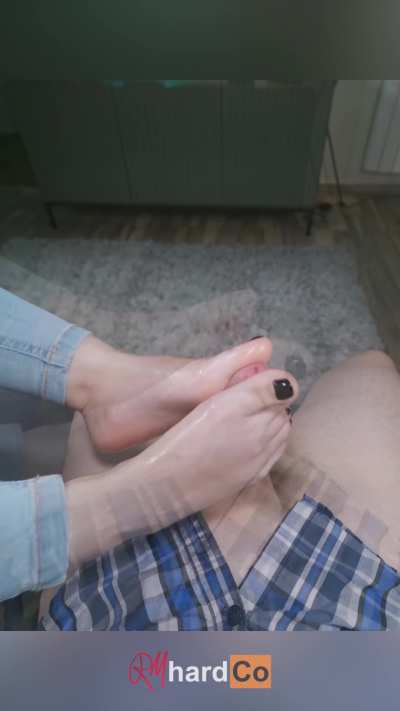 Making him shoot a big load with just my petite feet