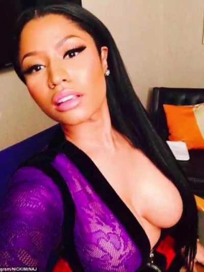 NICKI MINAJ @NICKIMINAJ