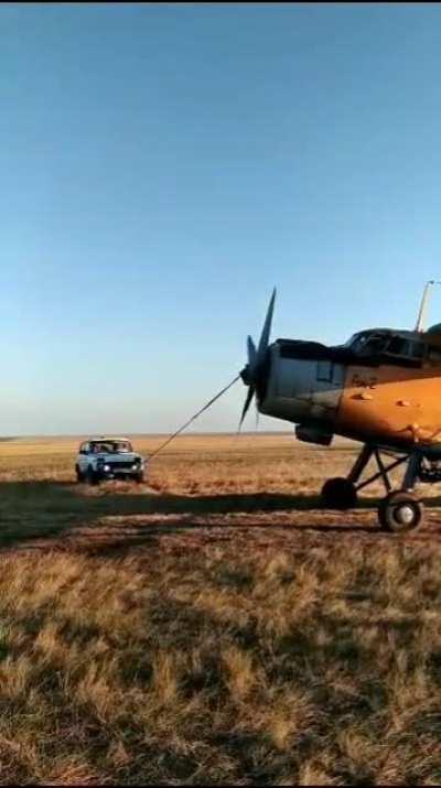 A very unorthodox starter motor on an AN-2