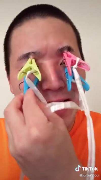 Man hurts his face in pain.