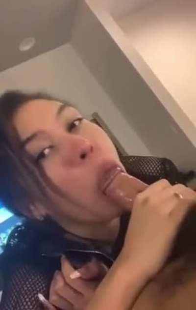 Latina Cutie sucks Big Dick!