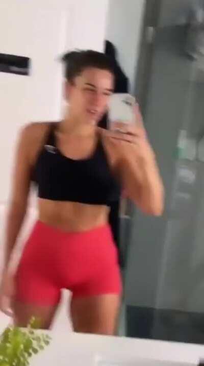 Gabbie Hanna