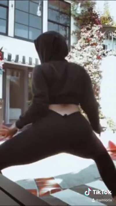 Bebe rexha twerking