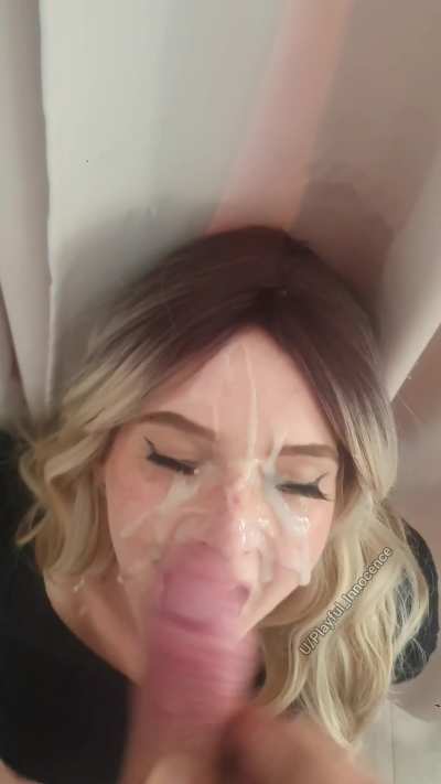 Massive cumshot facial for this 18 year old!