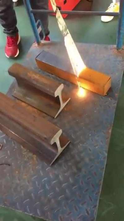 Removing rust with a high-powered laser