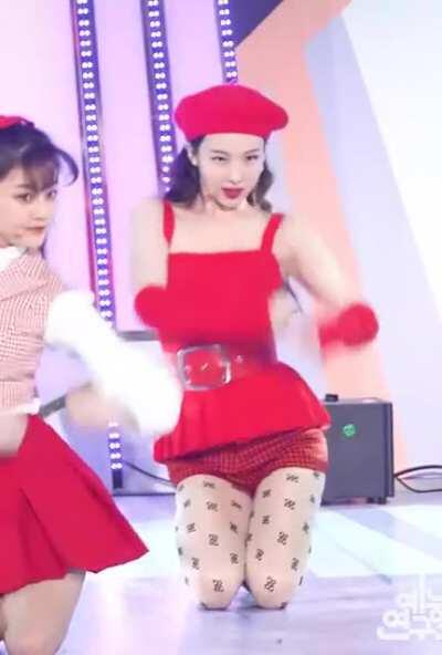 TWICE - Nayeon